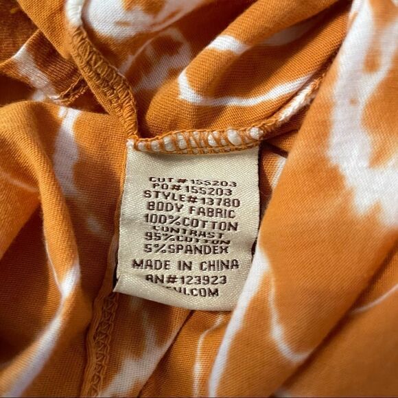 XCVI Tie Dye/Cream & Burnt Orange Top Sz-M NWT! - Picture 5 of 6